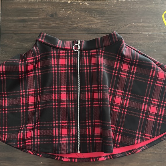 Cute emo skirt - Picture 4 of 4